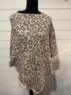 Nardi & Tagliaferri Leopard Print Cream and Gray Women's Sweater Poncho- OSFA